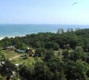 Албена. Море и лес природного парка «Балтата» формируют целебный климат. Вид с балкона 15 этажа отеля «Добруджа»